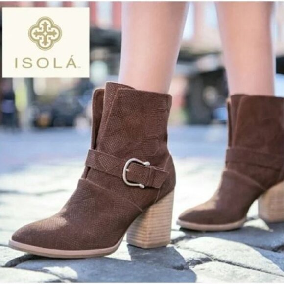 Isola Lavoy Pebbled Textured Buckle suede Leather ankle heeled Booties - Picture 1 of 11